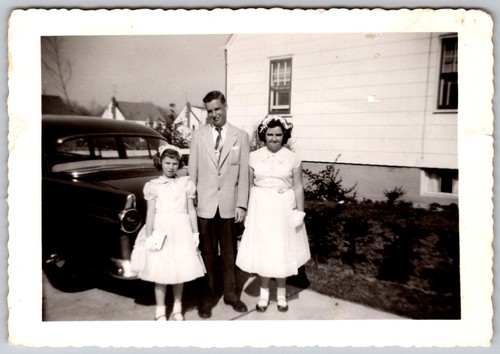 Vtg snapshot girls - b&w,