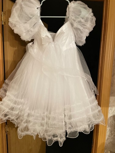 White ruffle puffy sleeve - white,