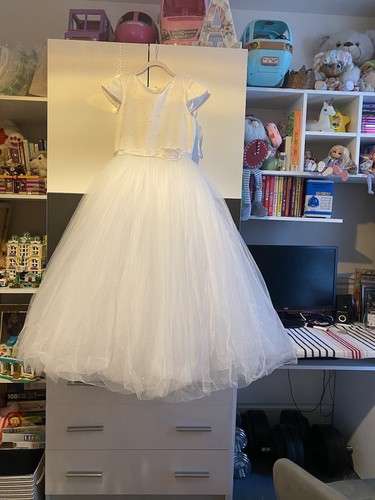 Beautiful communion dress age