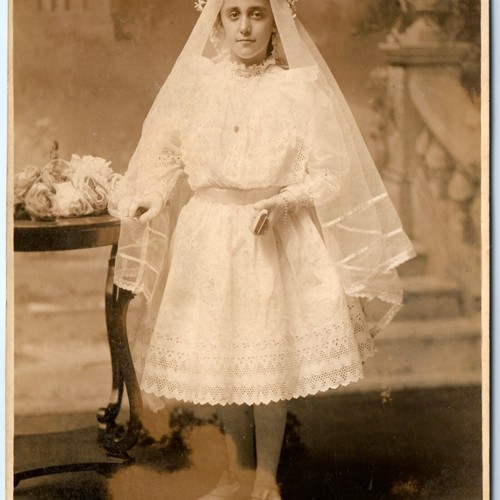 C1910s girl communion - girl,